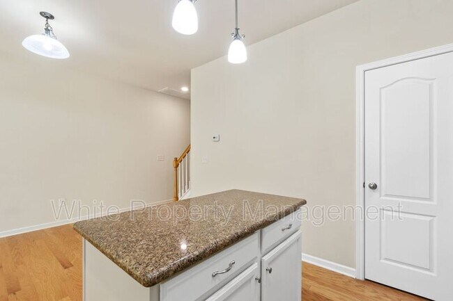 Building Photo - 5022 Mockernut Ln