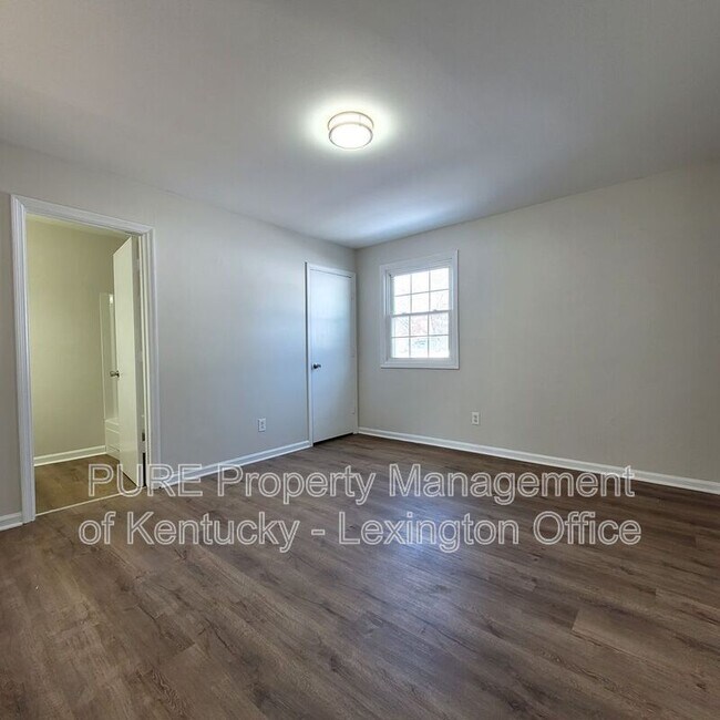 Building Photo - 429 Chestnut Street