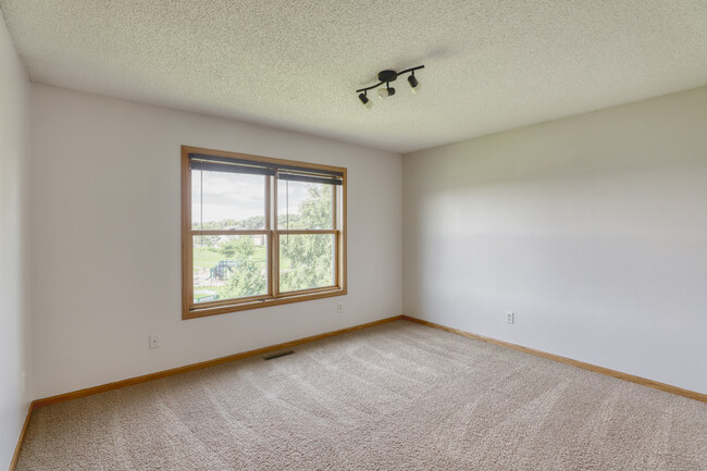 Building Photo - 14788 Willemite Way NW