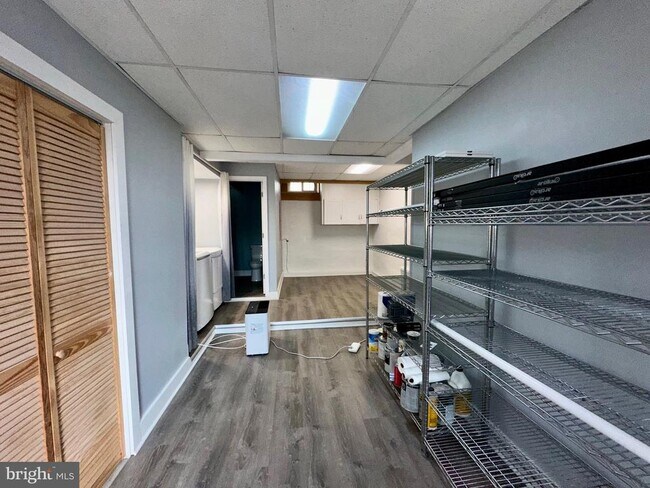 Building Photo - 3922 Manor St