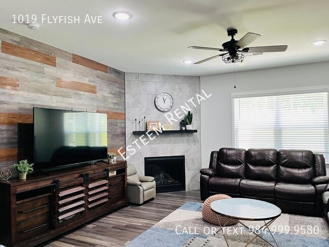 Building Photo - 1019 Flyfish Ave