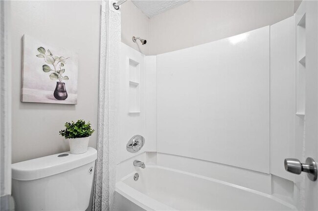 Building Photo - 705 Beaufort Cir