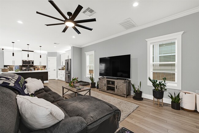 Building Photo - 3513 Omega St