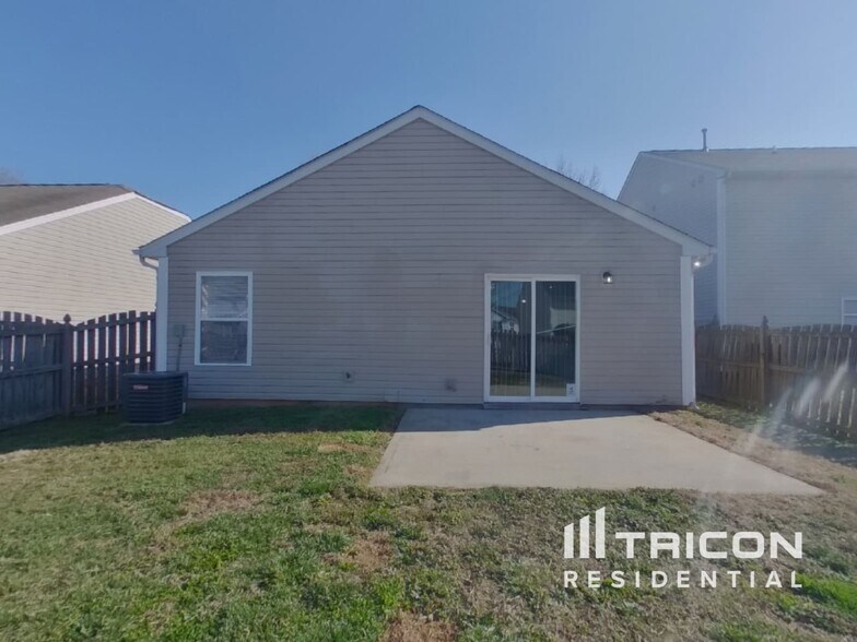 Building Photo - 3634 Charterhall Ln