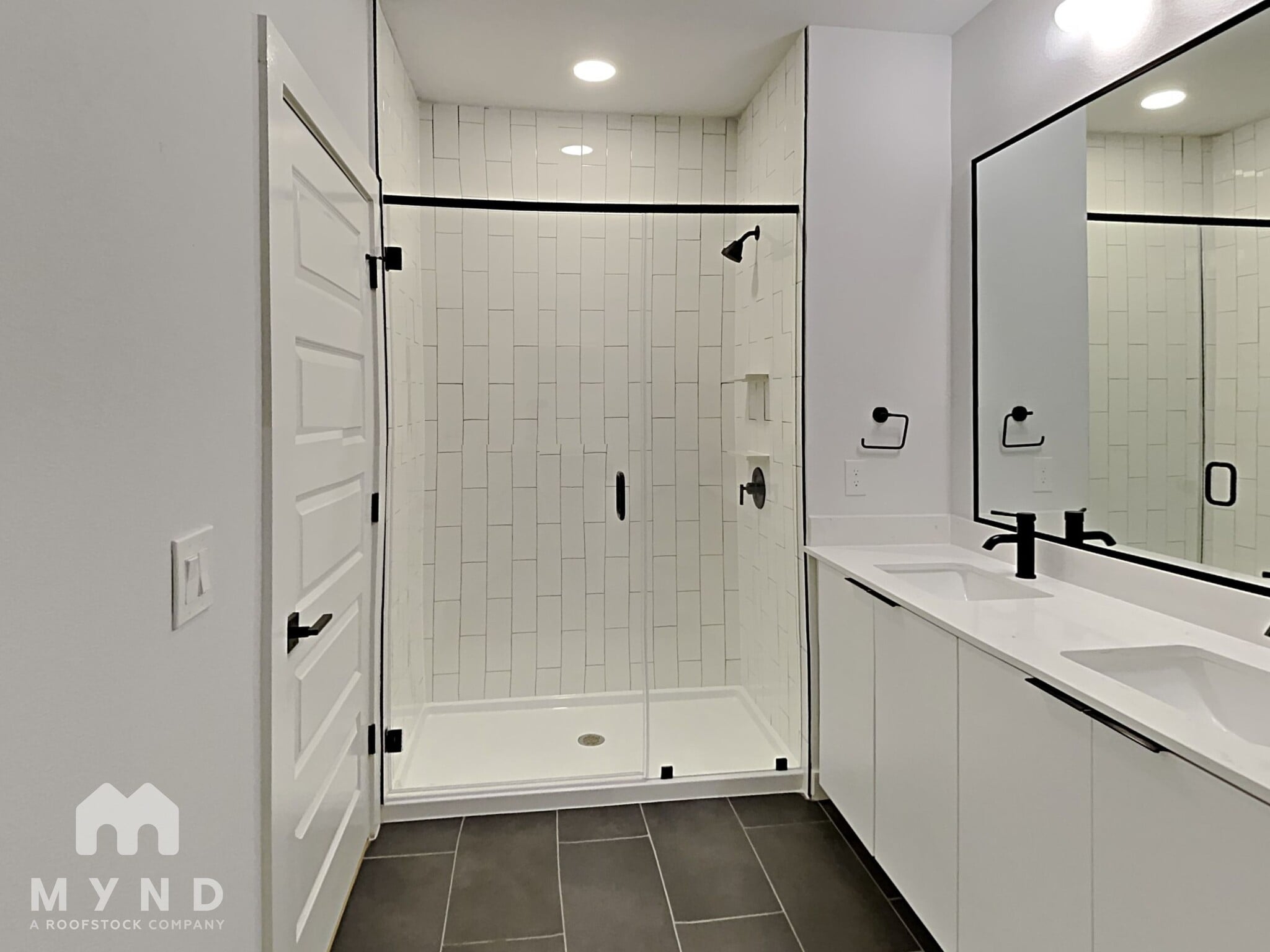 Building Photo - 2500 Longview St