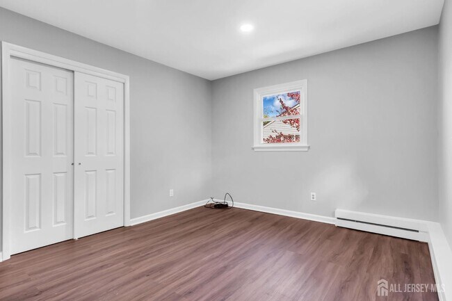 Building Photo - 368-70-370 Voorhees Ave