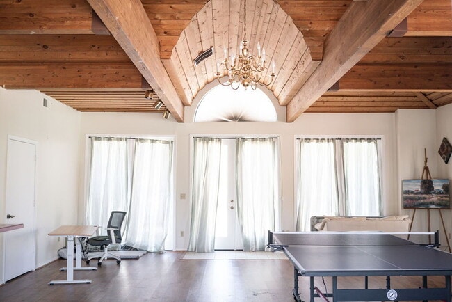 Building Photo - "Charming 3-Bed Home with Fireplace & Pool...