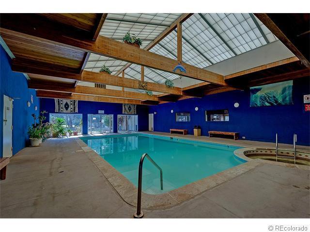 Building Photo - Great location off Leetsdale/Parker and Fl...