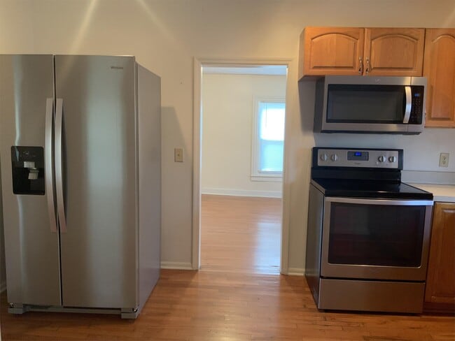 Building Photo - 344 Watt St