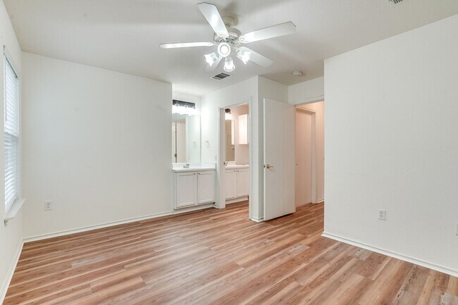 Building Photo - 1505 Strickland Dr