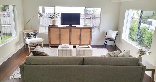 Building Photo - 4000 NW 4th Terrace