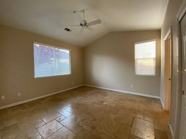 Building Photo - Beautiful Three Bedroom Single Level Napa Home
