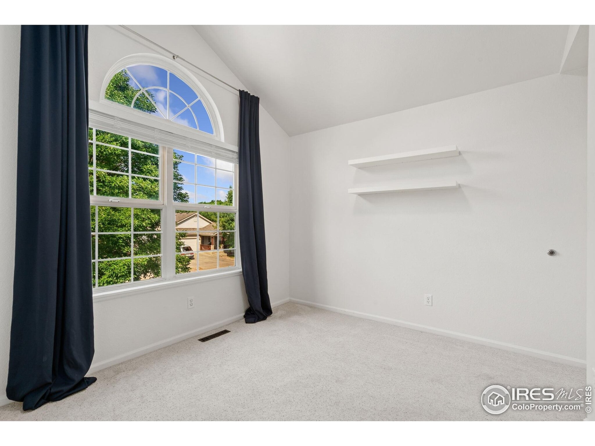 Building Photo - 2908 Des Moines Dr