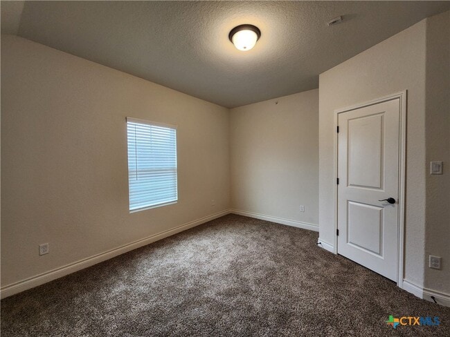 Building Photo - 340 Untermaier St