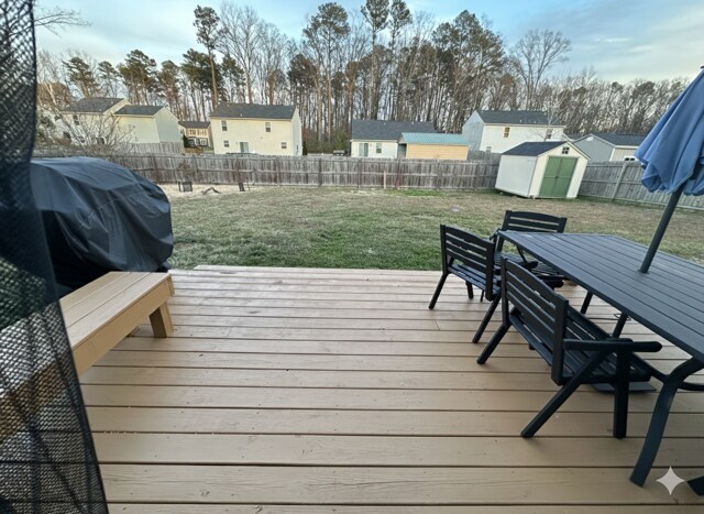 Building Photo - 5505 Noble Ave