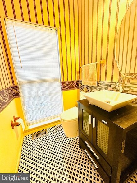 Building Photo - 17816 Singh Ct