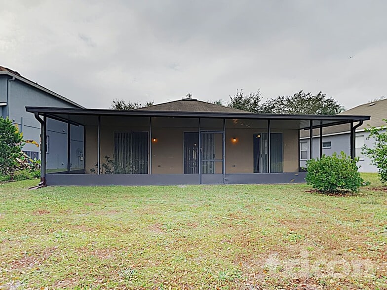 Building Photo - 10525 Beneva Dr