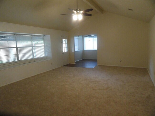 Building Photo - 16414 Paint Rock Rd