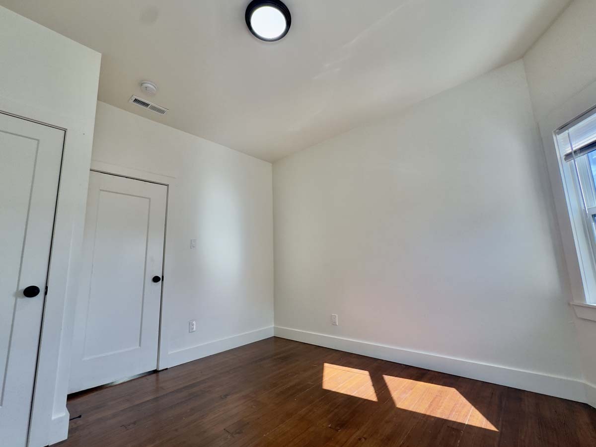 Building Photo - 1303 Adeline St
