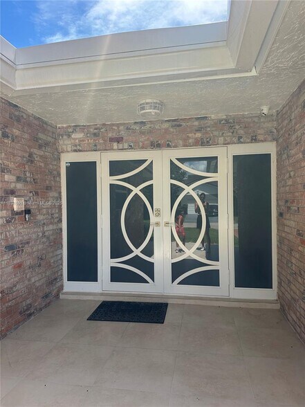 Building Photo - 4205 NW 69th Ter