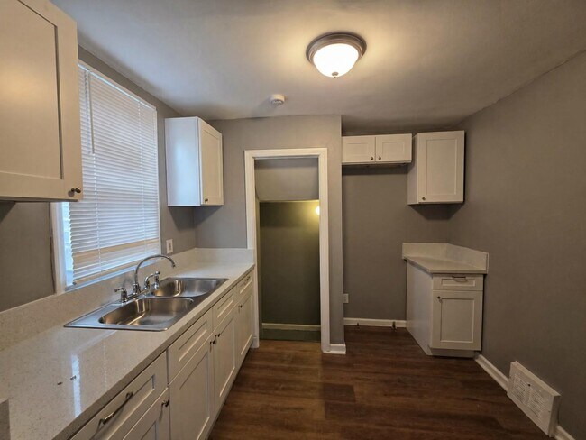 Building Photo - 12799 Elmdale St