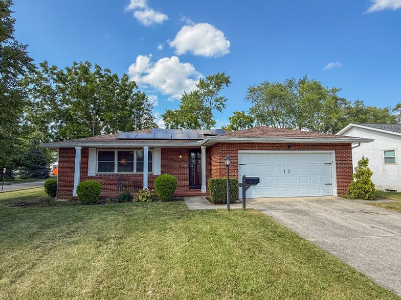 Primary Photo - 3084 Sawyer Dr