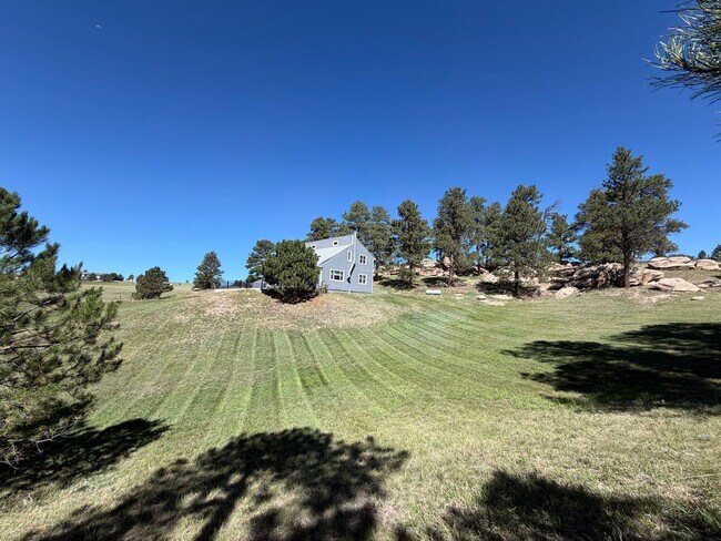 Building Photo - 3793 Badger Ln