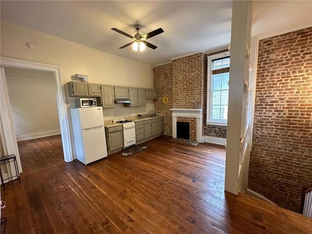 Building Photo - 1216 Camp St