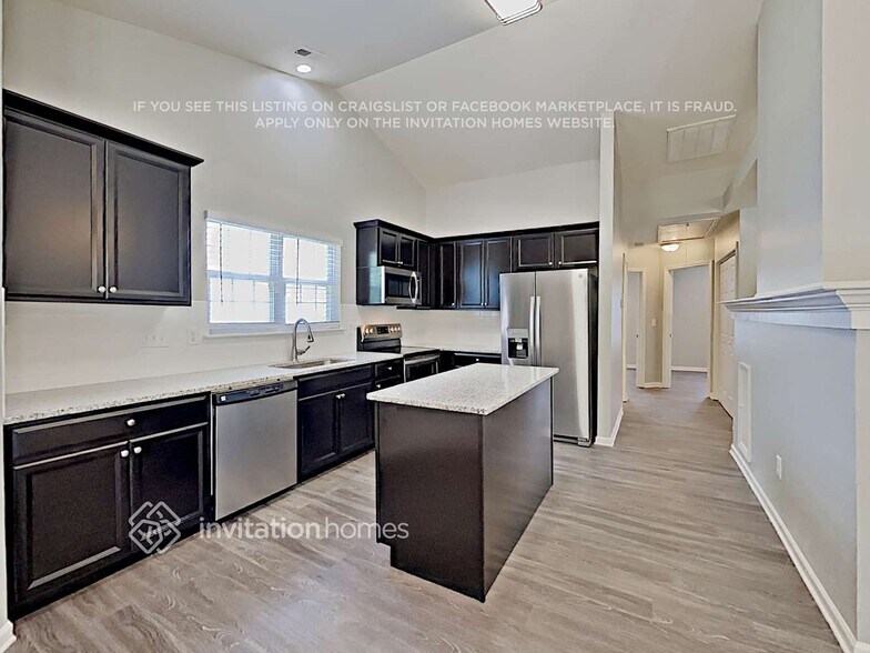 Building Photo - 7205 Duchamp Dr