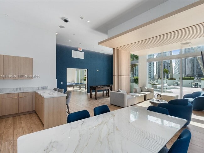 Building Photo - 90 SW 3rd St