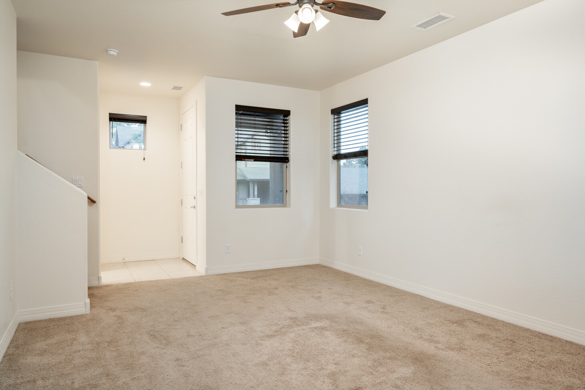 Building Photo - 2575 W Pollo Cir