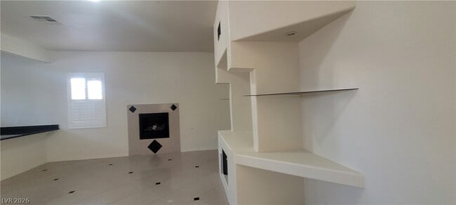 Building Photo - 7728 Villa De La Paz Ave