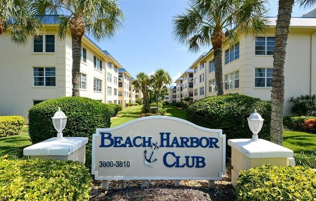 Primary Photo - 3806 Gulf of Mexico Dr