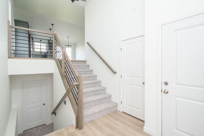 Building Photo - 4 Bed 3 Bath Single Family Home