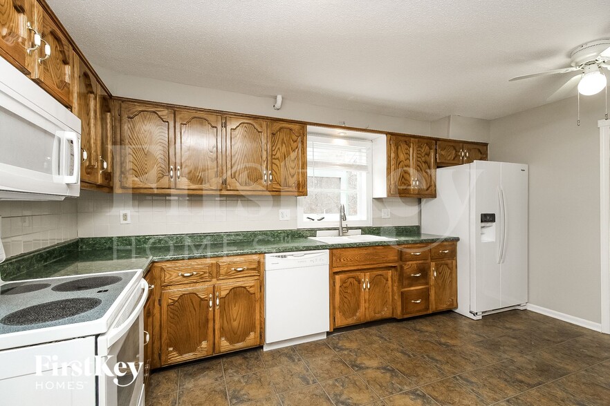 Building Photo - 1919 NW 62nd Terrace