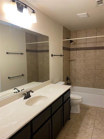 Building Photo - 2540 Las Palmas Ln