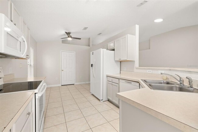 Building Photo - 624 Blake Ave