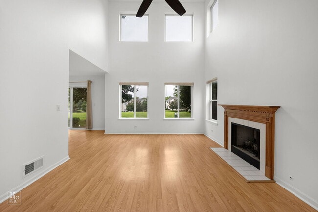 Building Photo - 1518 Meadowsedge Ln