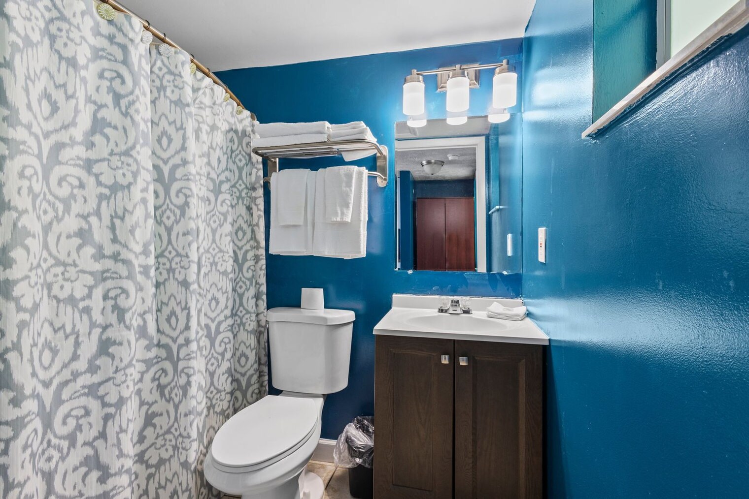 Building Photo - 110 S Ocean Dr