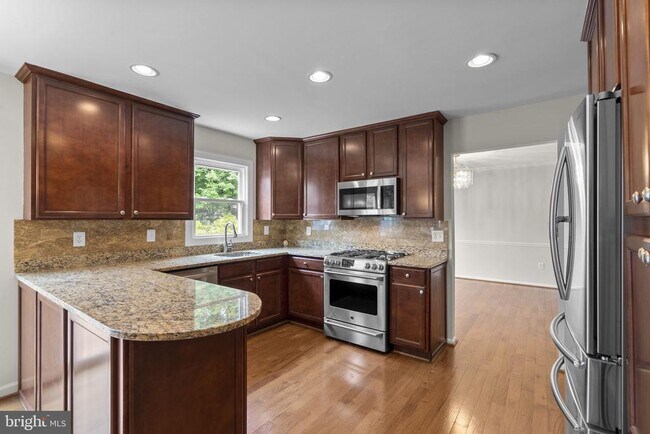 Building Photo - 1119 Halesworth Dr