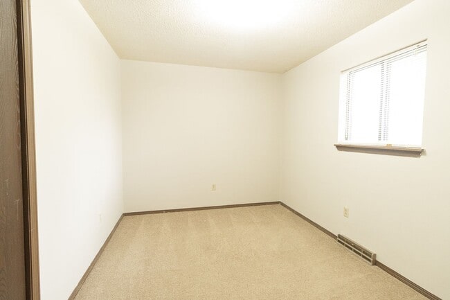 Building Photo - 3616-3618 Sugar Tree Lane