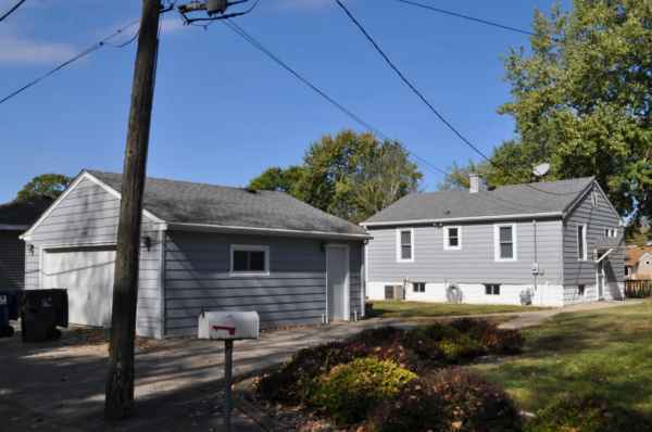 Building Photo - 26150 W Mallard Ave