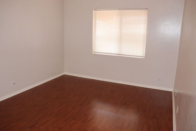 Building Photo - Beautiful West Side Home in Gated Community