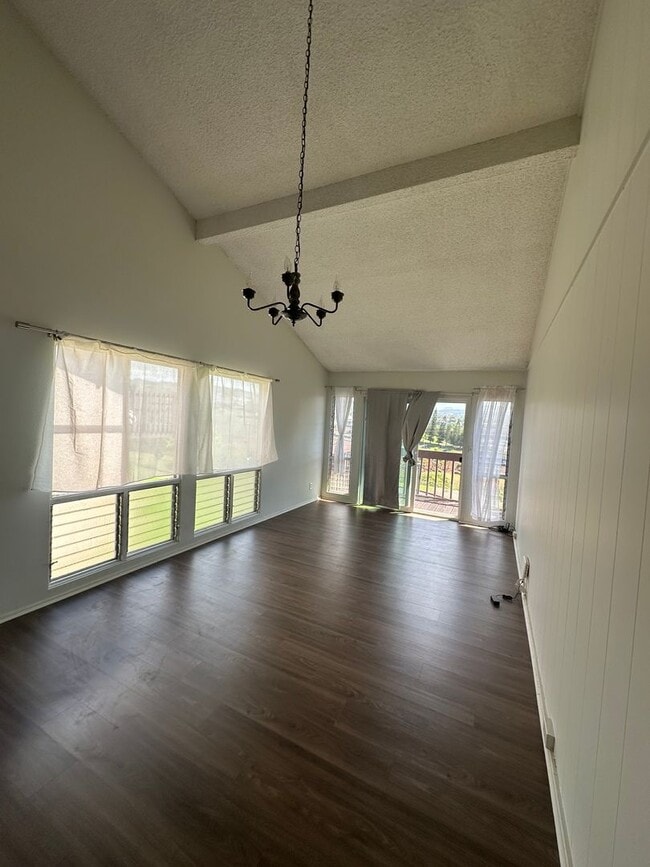 Building Photo - 3 BD / 2 BA Townhome in Aiea!!!