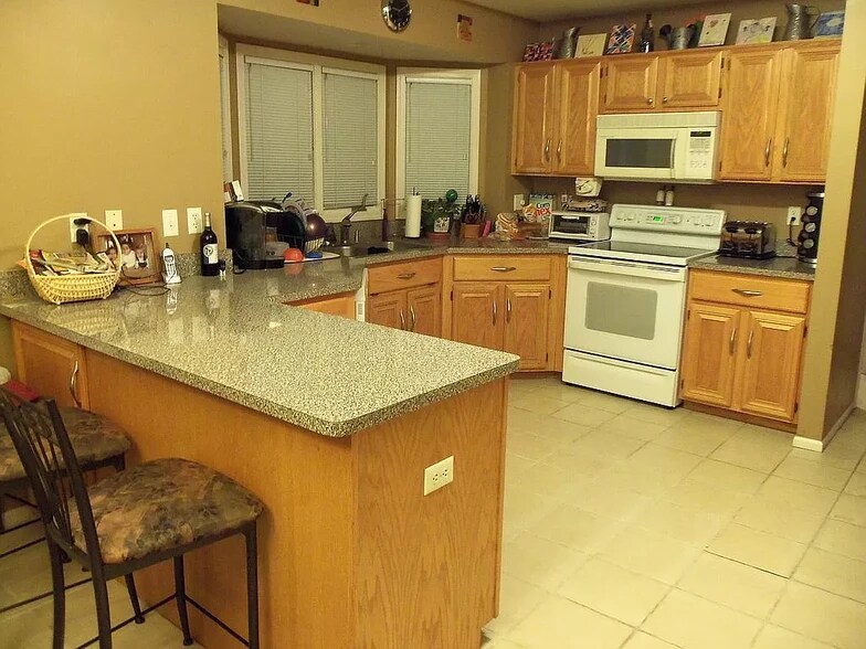 Building Photo - 50262 Barrett Dr