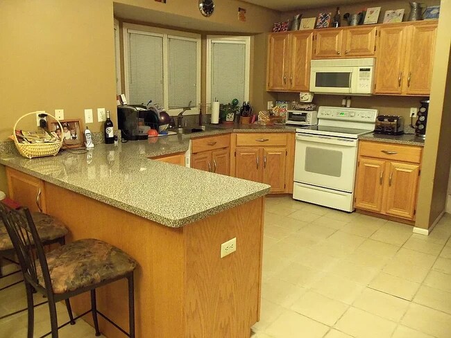 Building Photo - 50262 Barrett Dr