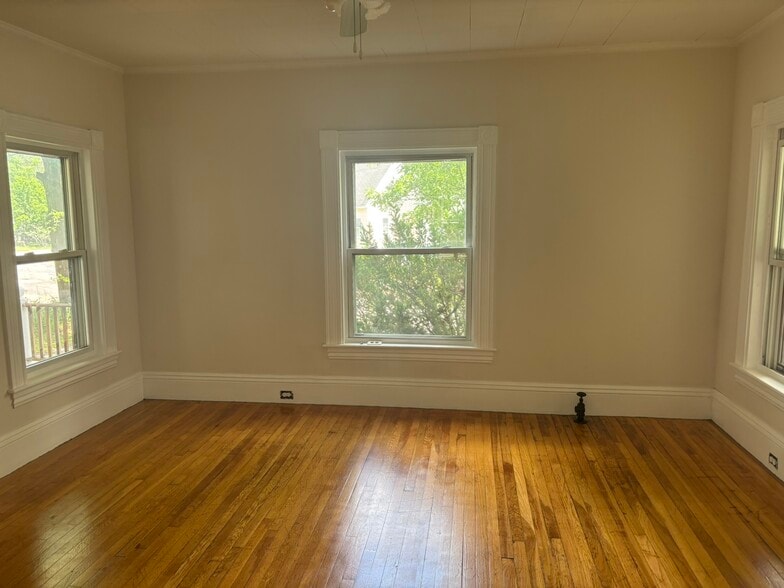 Building Photo - 67 Boynton St
