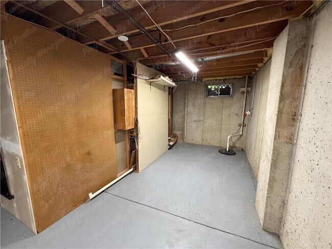 Building Photo - 4311 Limerick Ln