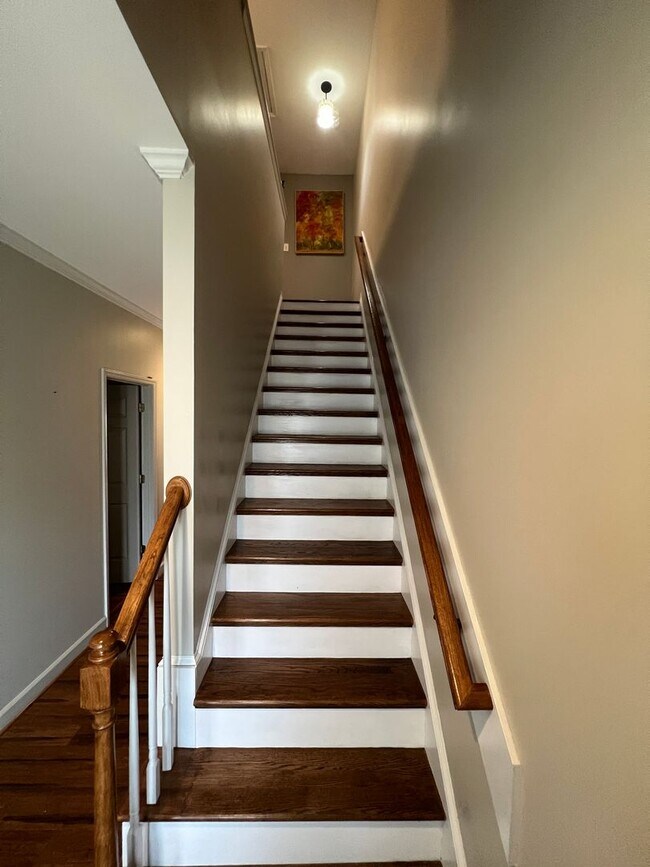 Building Photo - 50307 Governors Dr