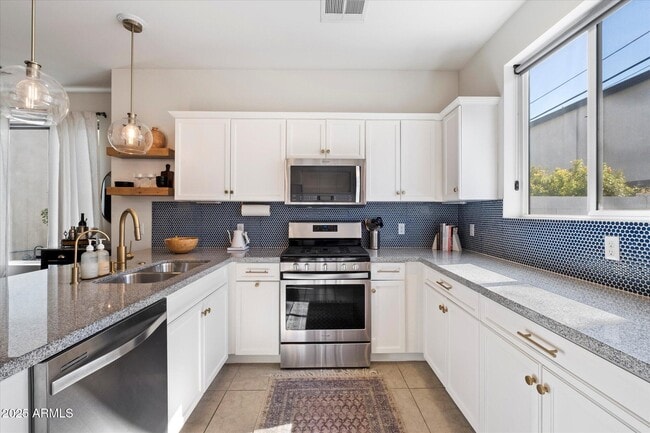 Building Photo - 3030 N 38th St